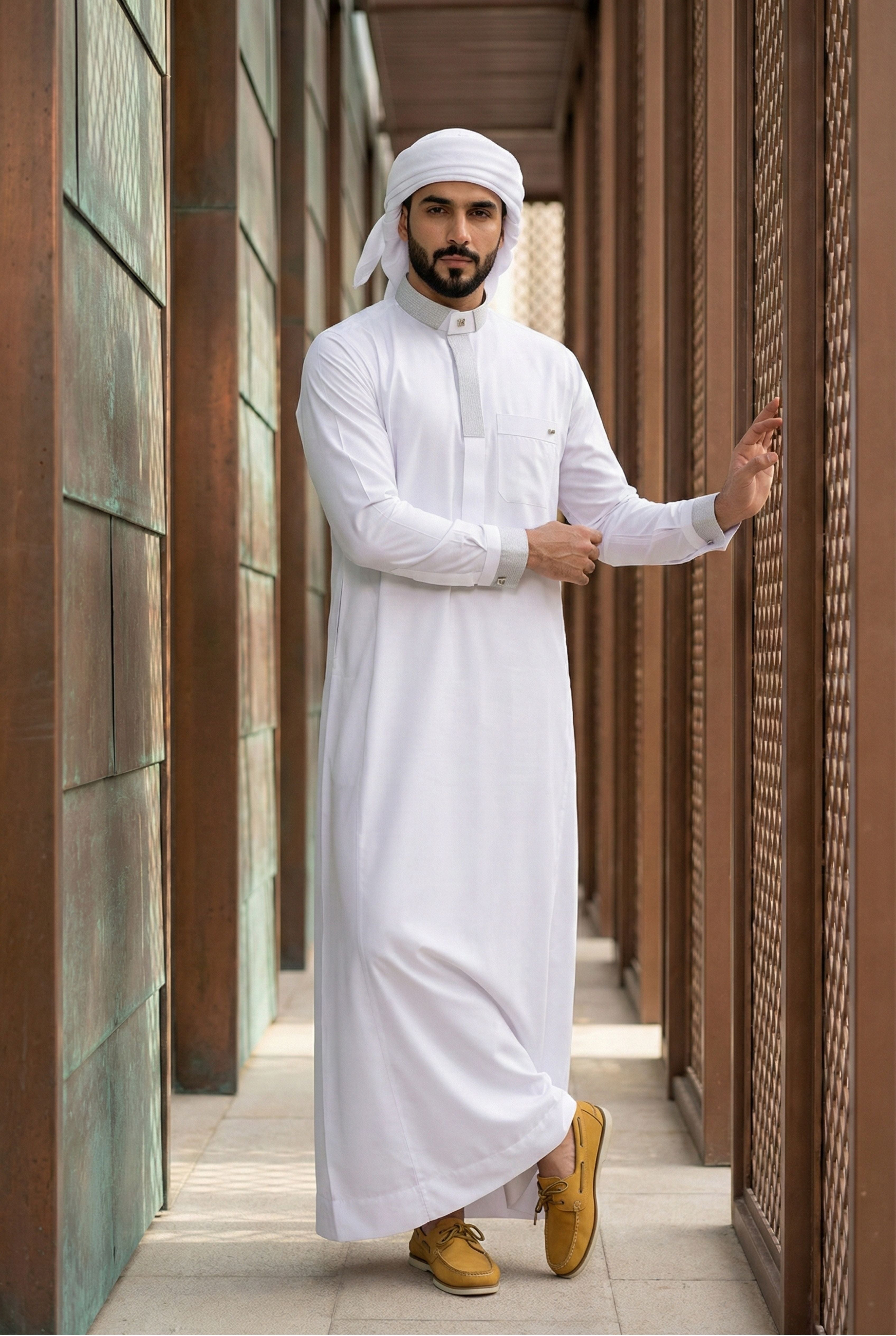 Platinum White Thobe SC01