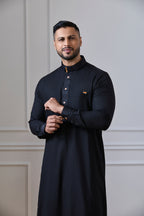 Black Jacquard Collar Thobe with Elegant Detailing | AN 2461