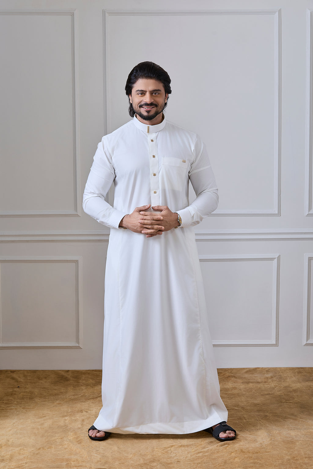 Cream Prestige Thobe with Contrast Collar & Cuff Detailing | AN 2323
