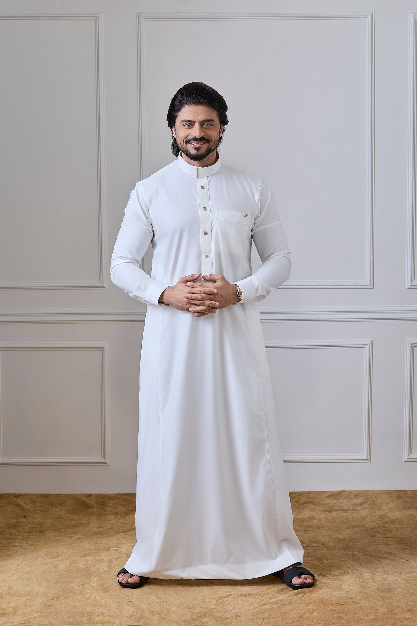 Cream Prestige Thobe with Contrast Collar & Cuff Detailing | AN 2323
