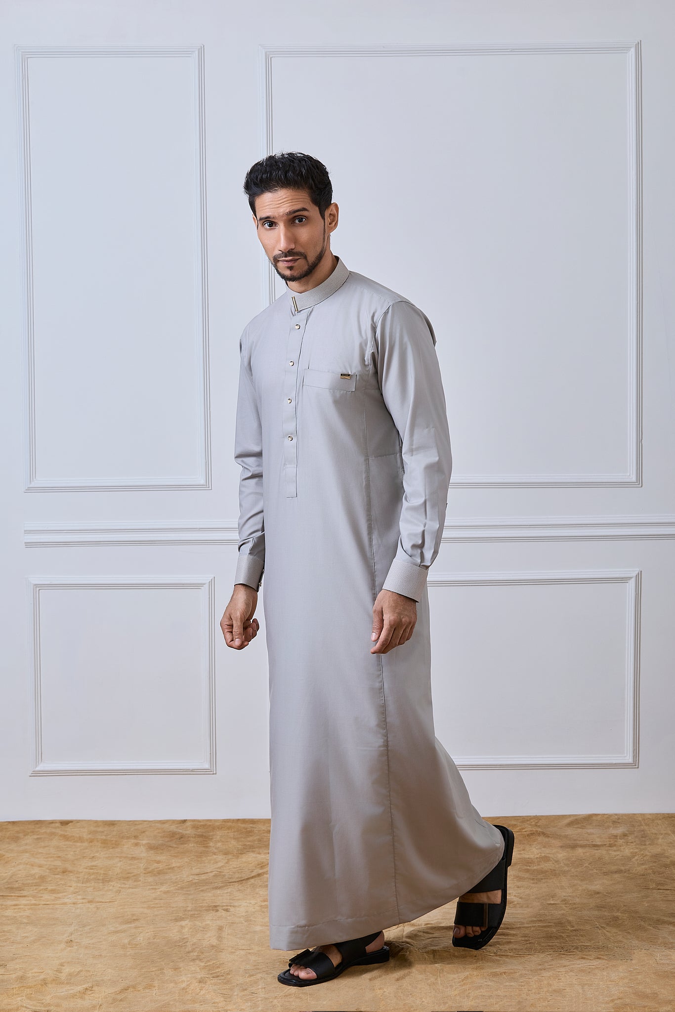 Grey Collar Thobe | AN 2308