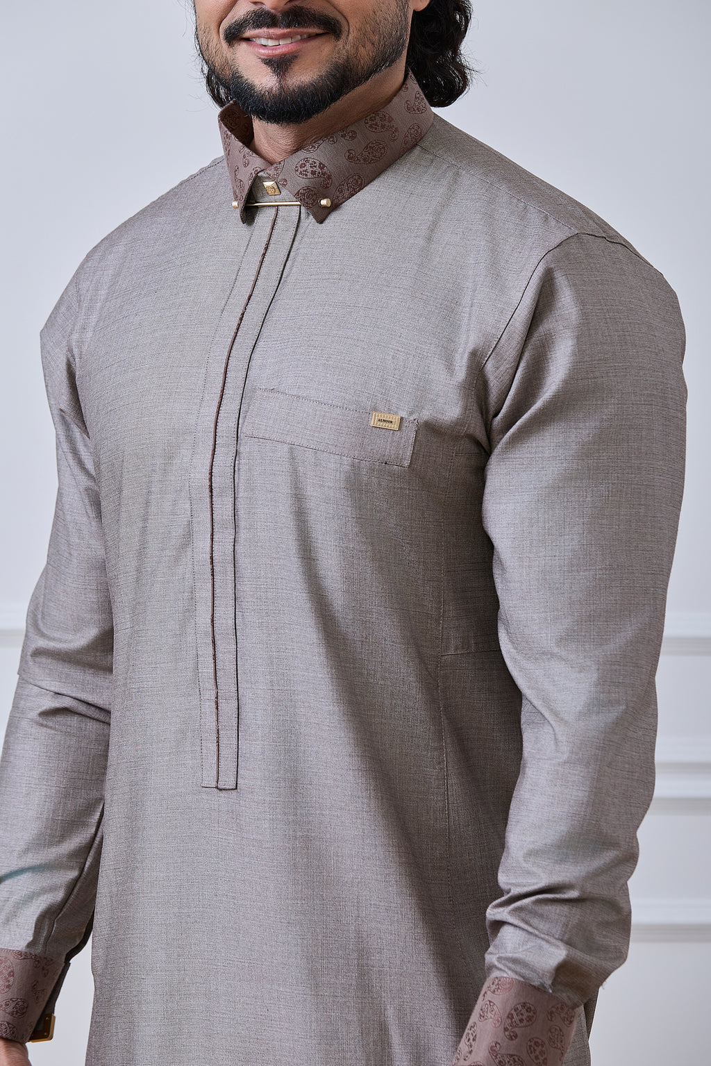 Paisley Jacquard Fabric Jubba for Men | AN 2320