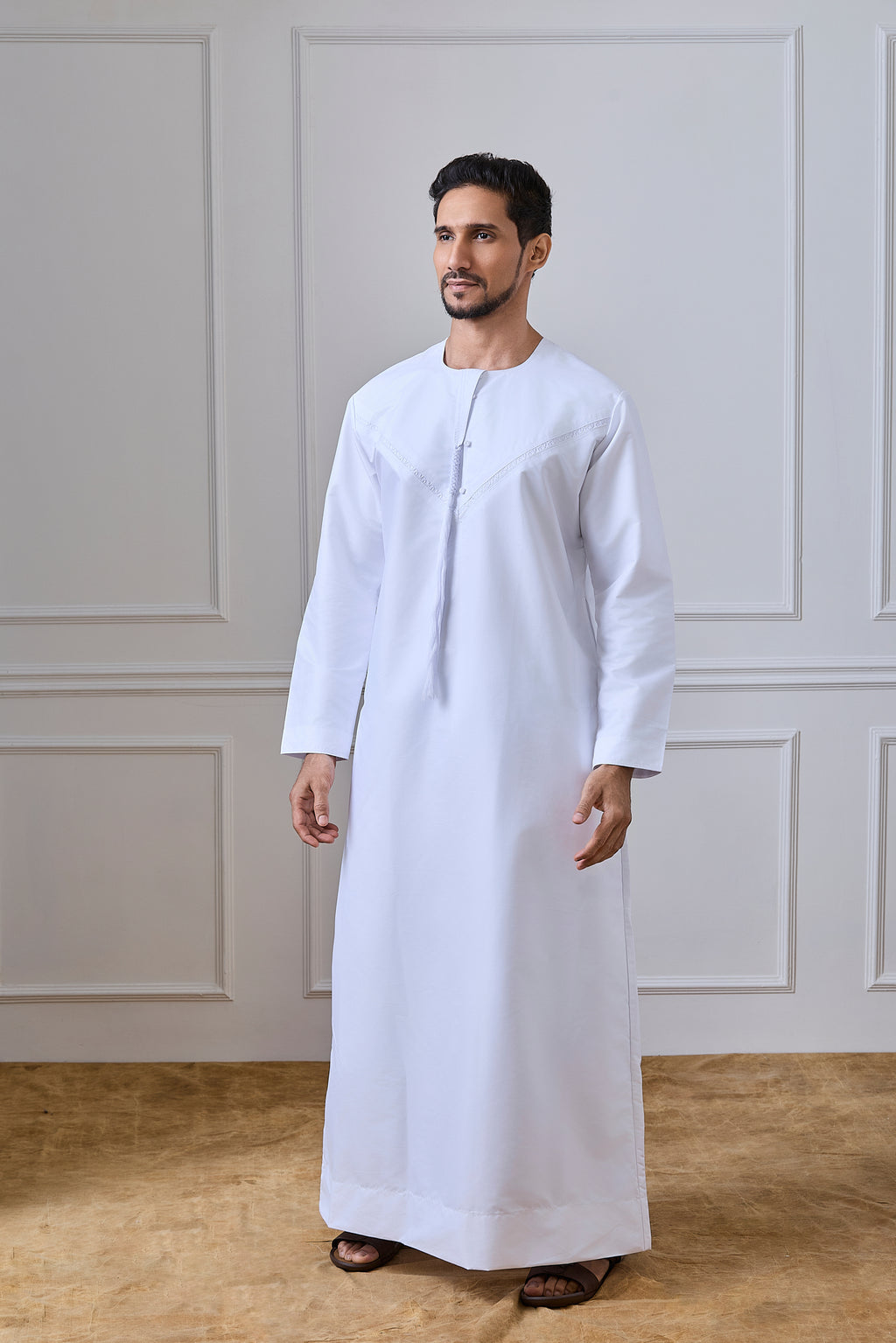 White Pleated Emirati Thobe | AN 2298