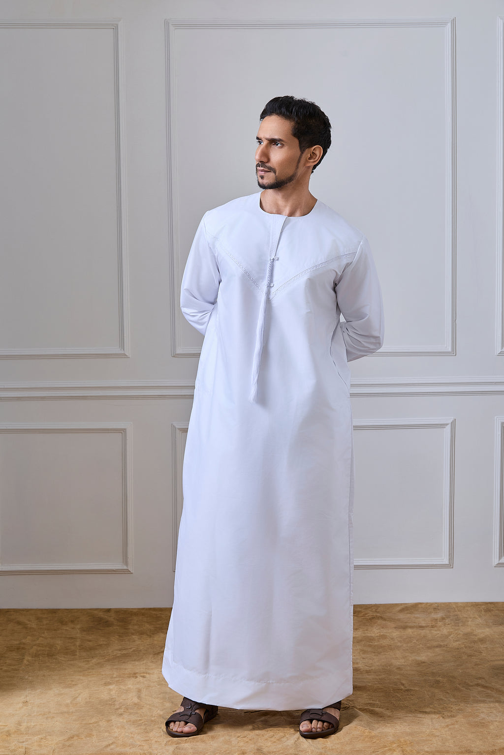 White Pleated Emirati Thobe | AN 2298