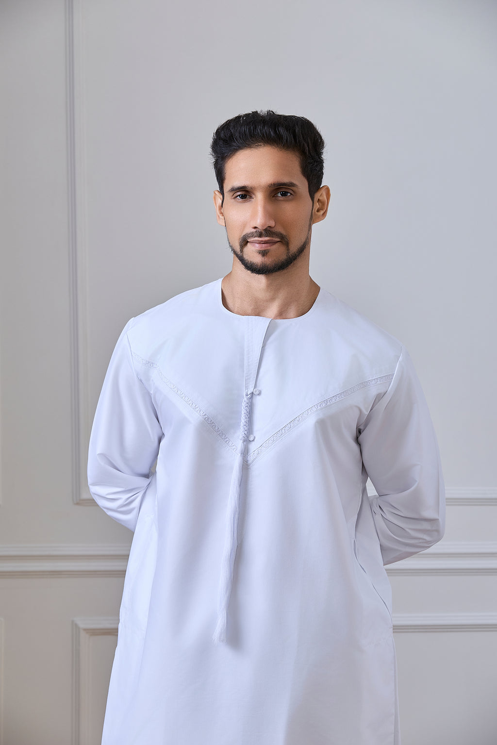 White Pleated Emirati Thobe | AN 2298