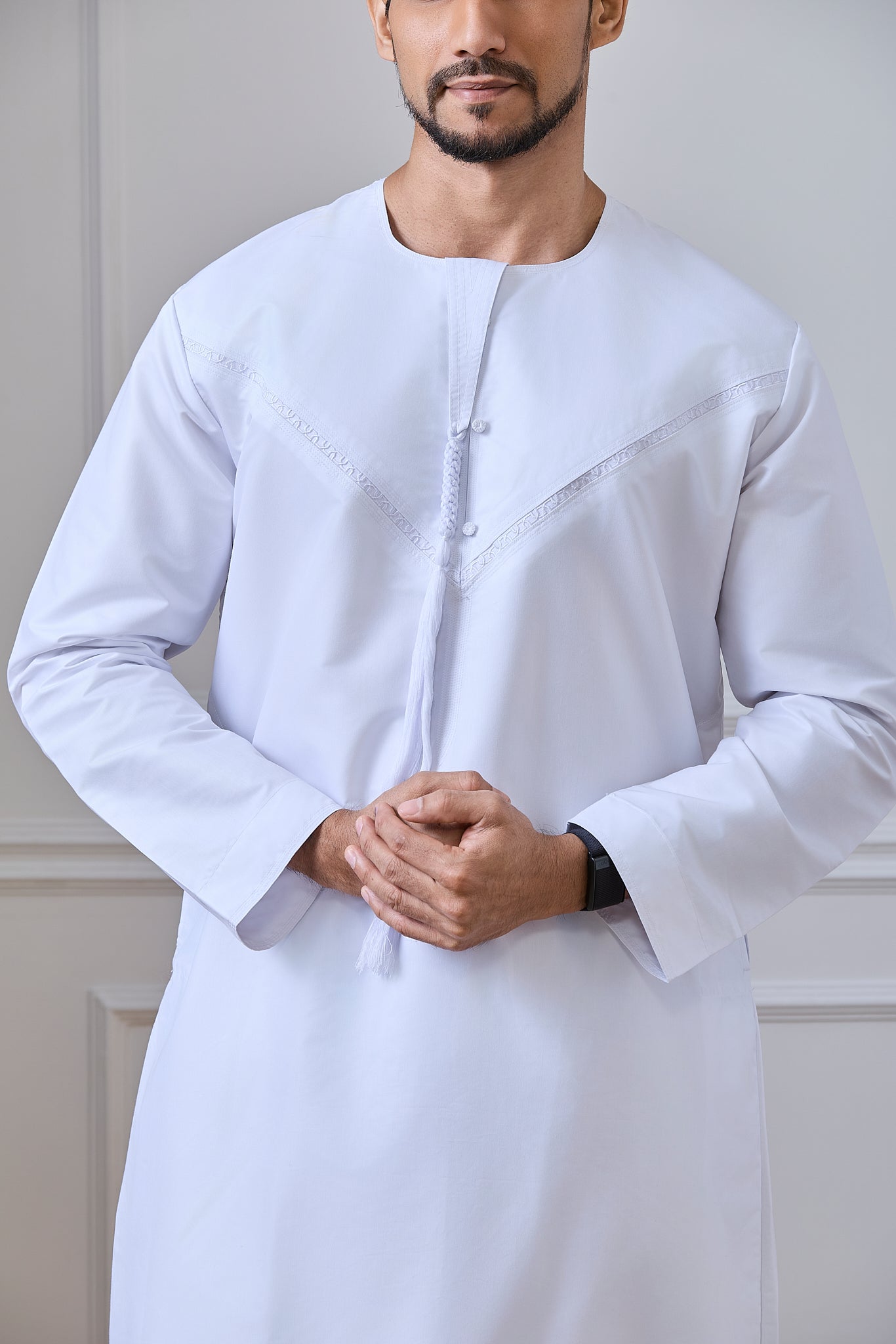 White Pleated Emirati Thobe | AN 2298