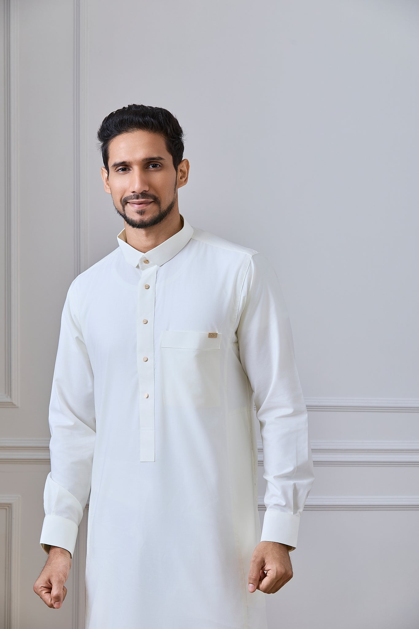Cream Tuxedo Thobe | AN 1537