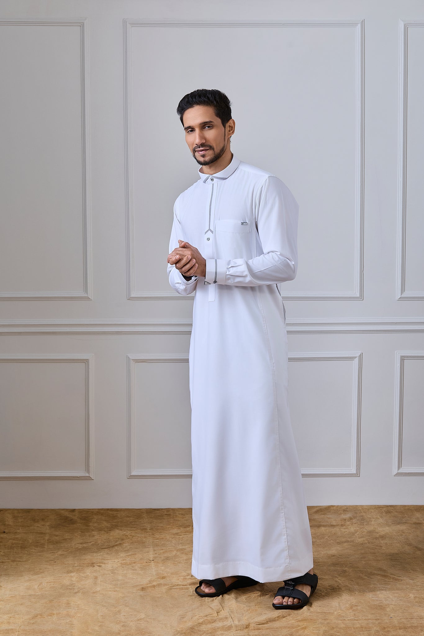 White elegant design pattern Thobe | AN 2326