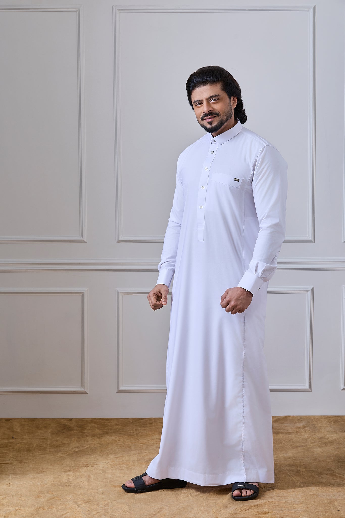 White Tuxedo Thobe with Cuffed Sleeves Grey Metal Tag | AN 1535