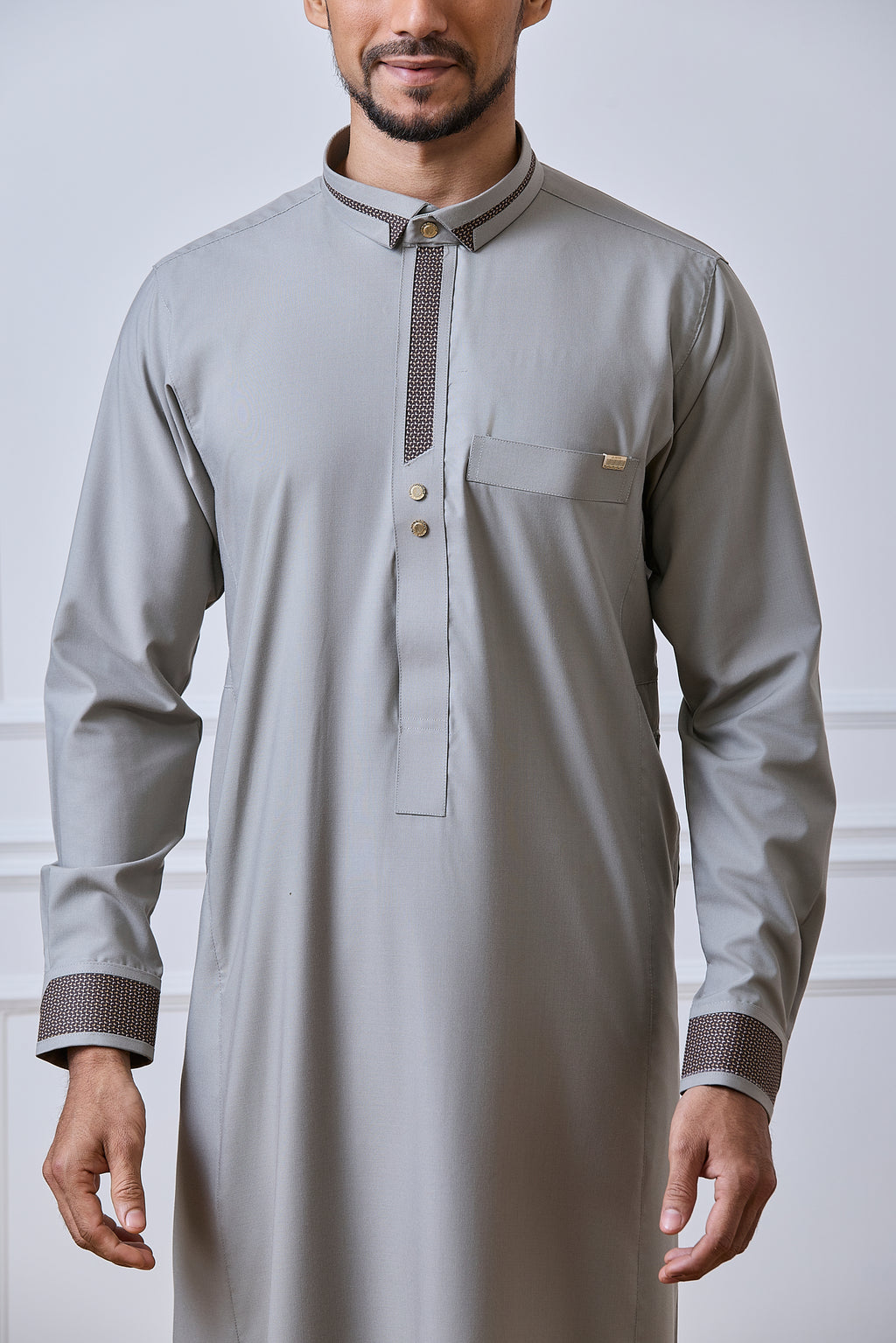 Grey Thobe | AN 2452 C3
