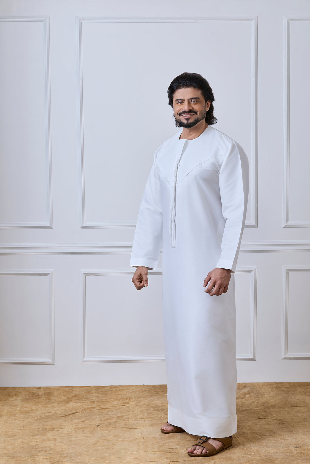 White Pleated Emirati Thobe | AN 1939