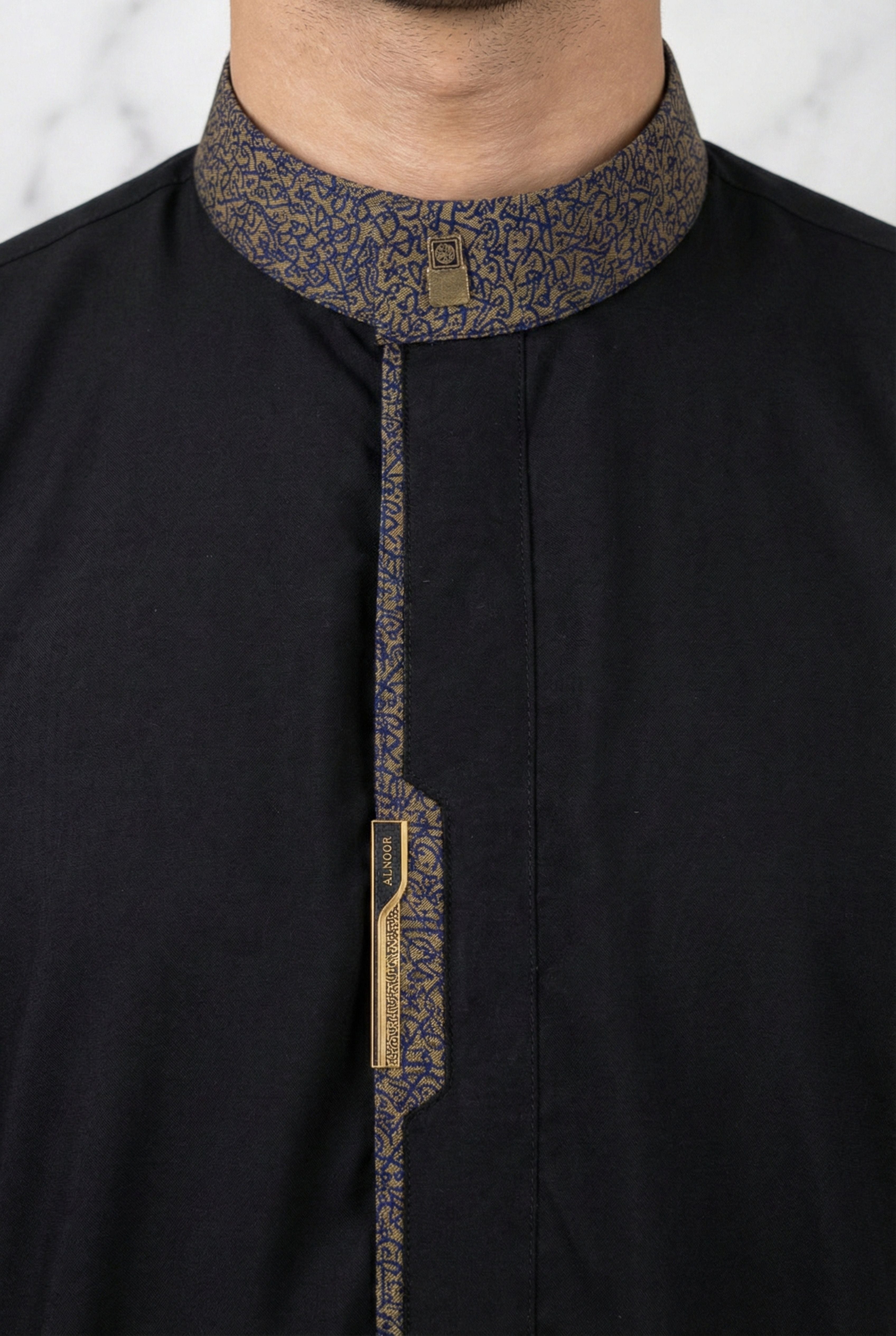 Platinum Black Calligraphic Thobe SC02
